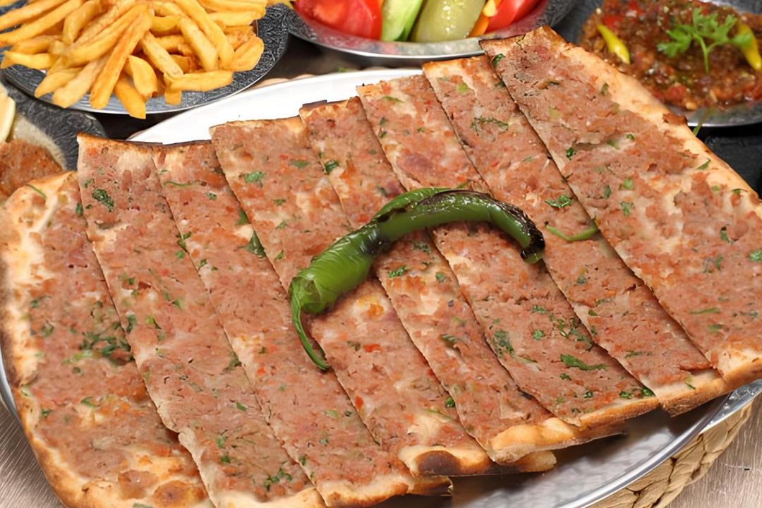 Kıymalı Pide